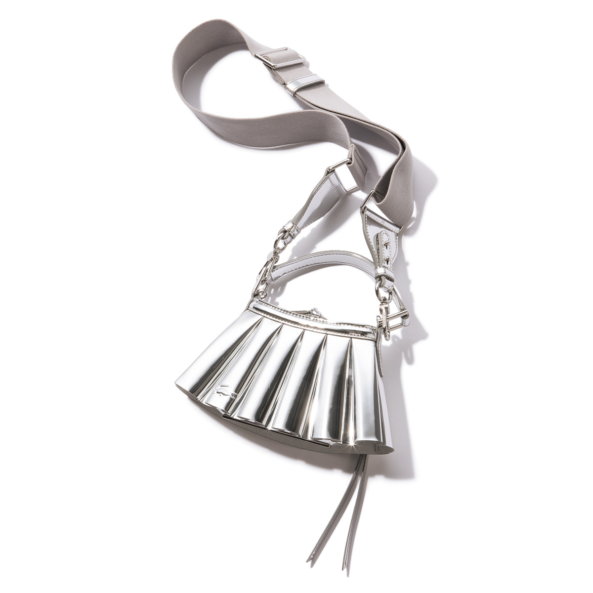 ラコステのシルバーバッグ