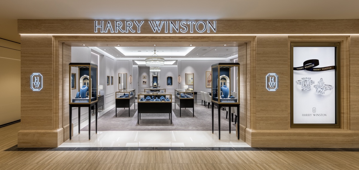 【ハリー・ウィンストン】の名品を。阪急梅田店リニューアルで出合う「リリークラスター・ミニ」