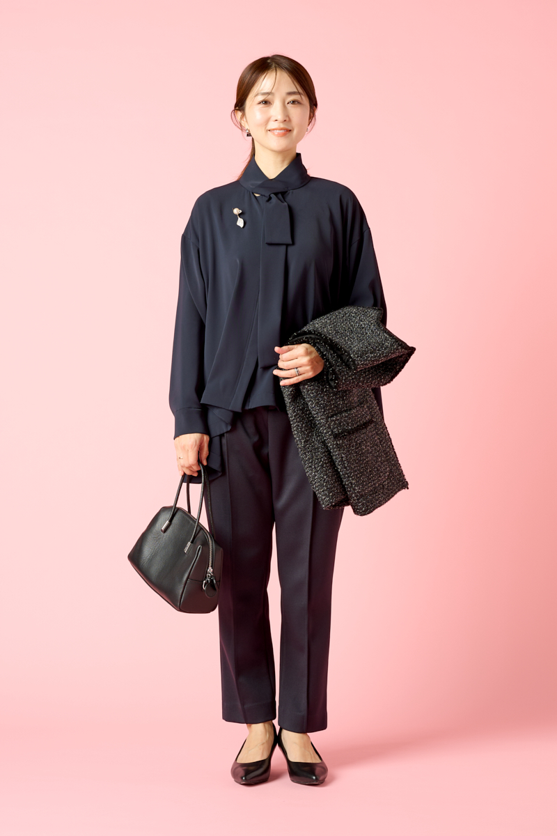 クラウドチーム明賀琴絵のVERY[ALEGRE]ダブルクロスボウタイブラウスコーデ