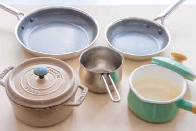 ぐっち夫婦　キッチンが整う「1人〇役」鍋とフライパン４選