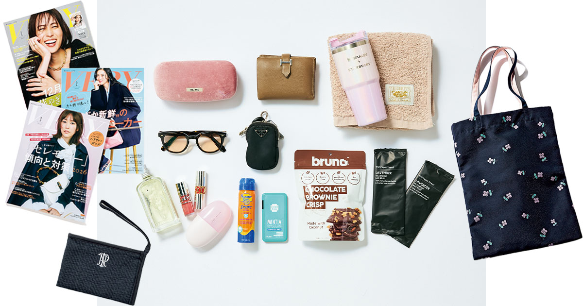 VERY×yoriトートとバッグの中身