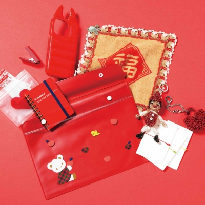 【ファミリア、アンテプリマetc.】バッグの中身は『赤＆ピンク』小物でテンションUP！