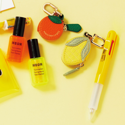 【バッグ周りのオシャレ】チャームやポーチ…『茶目っ気グッズ』が人気沸騰中！