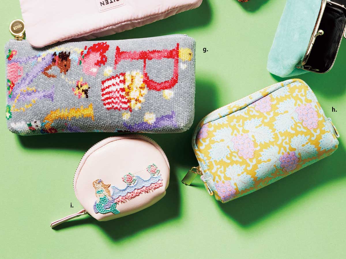 フェイラーとピオヌンナルのコラボポーチと近沢レースのキーリングポーチとソレイアードの柄ポーチ