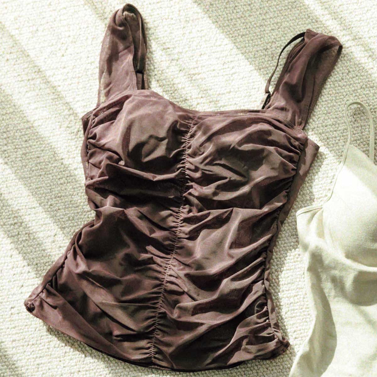 ワコール プレミアムとスタニングルアーNUEのコルセットビスチェ