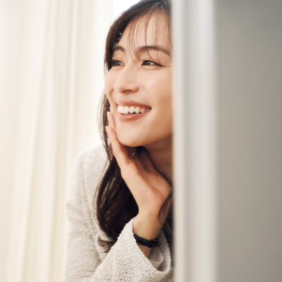 「シワも美白もケアできる」産後ママが“目元ケア”に一点集中する理由！