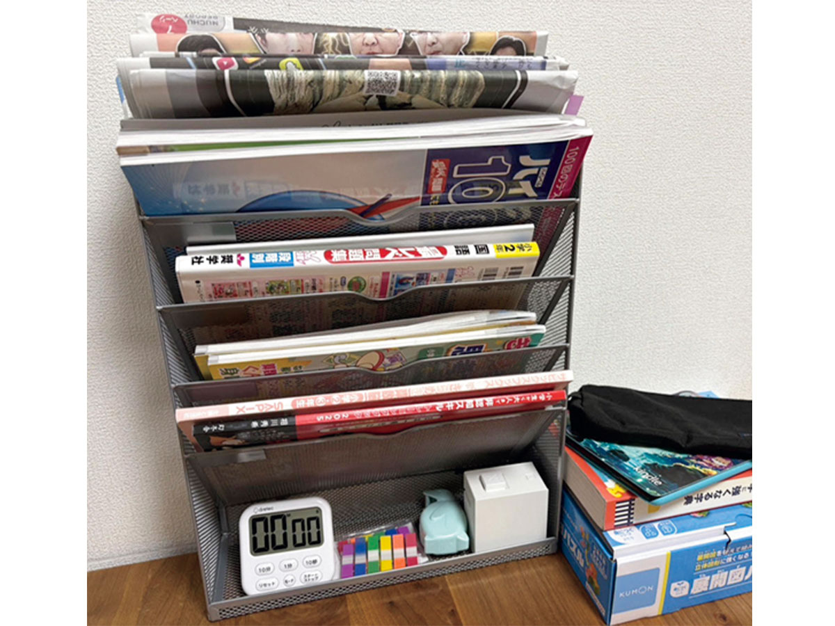 持ち運び可能な差し込み式ラックで直感的に整理