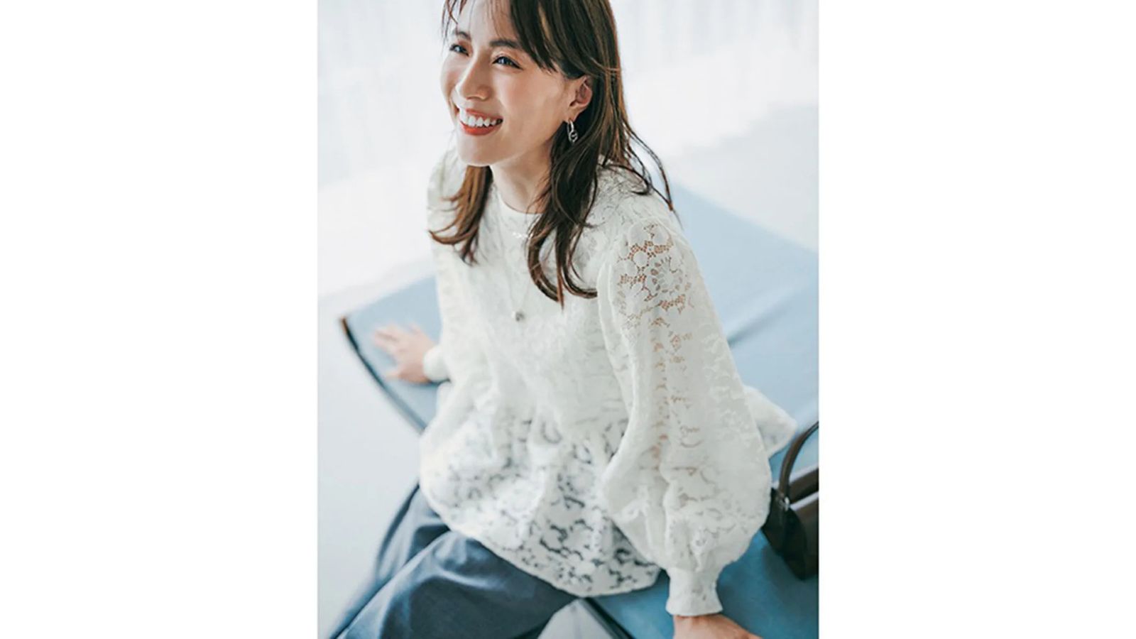verybrain  レースブラウス Verybrainレース付きホワイトブラウス 半袖 - メルカリ