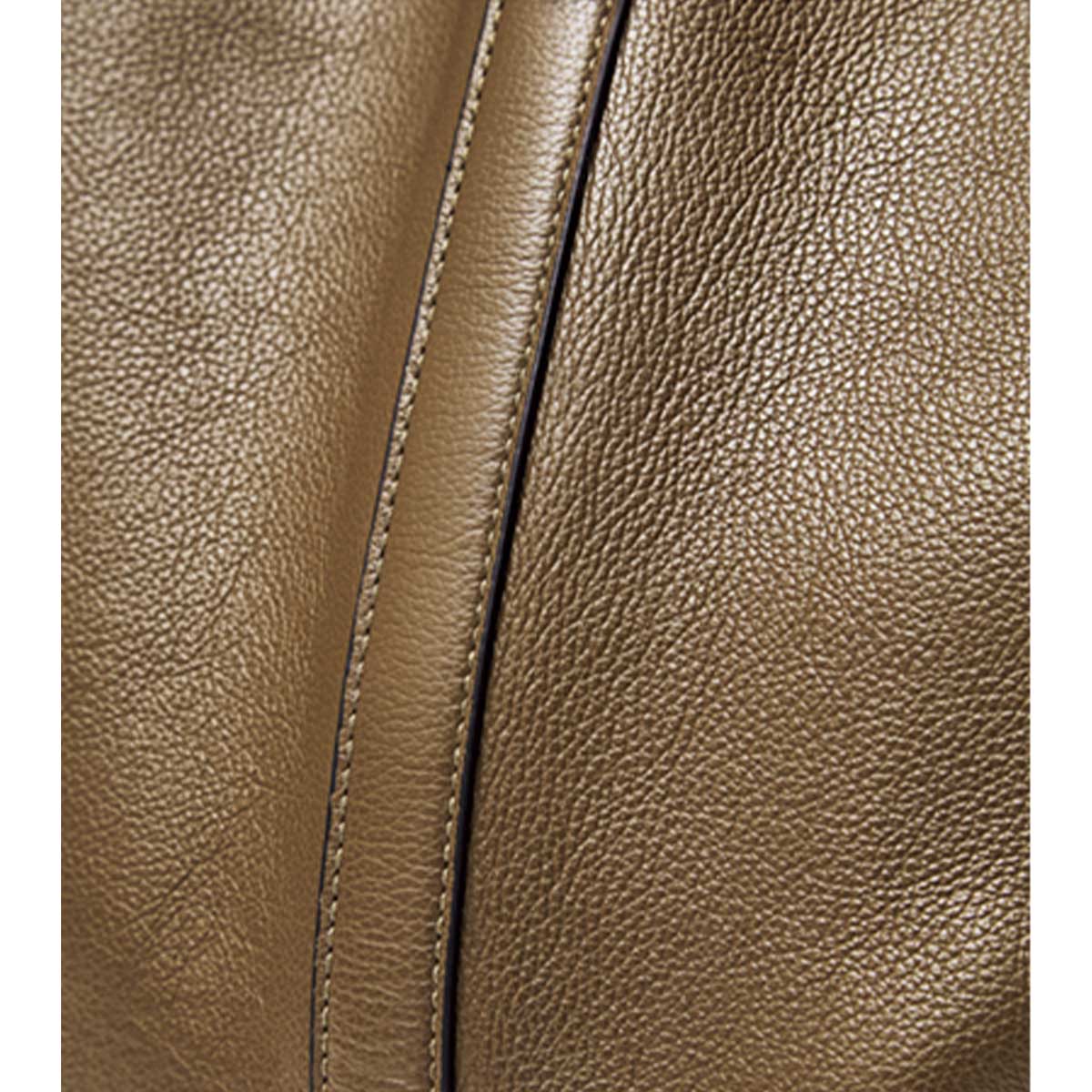 タフに使えるグレインレザー