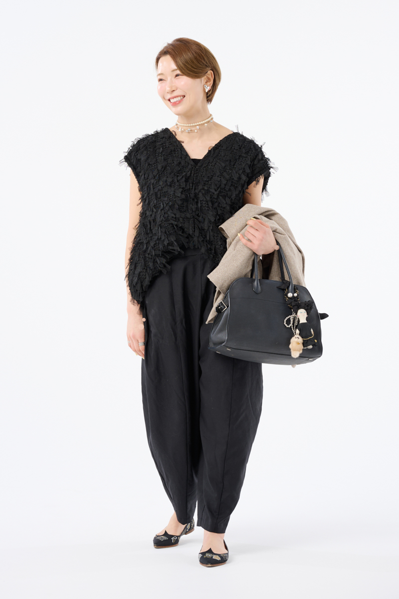 クラウドチームVERY高橋香穂の[THREE SQUARE]リボンペタルジレコーデ