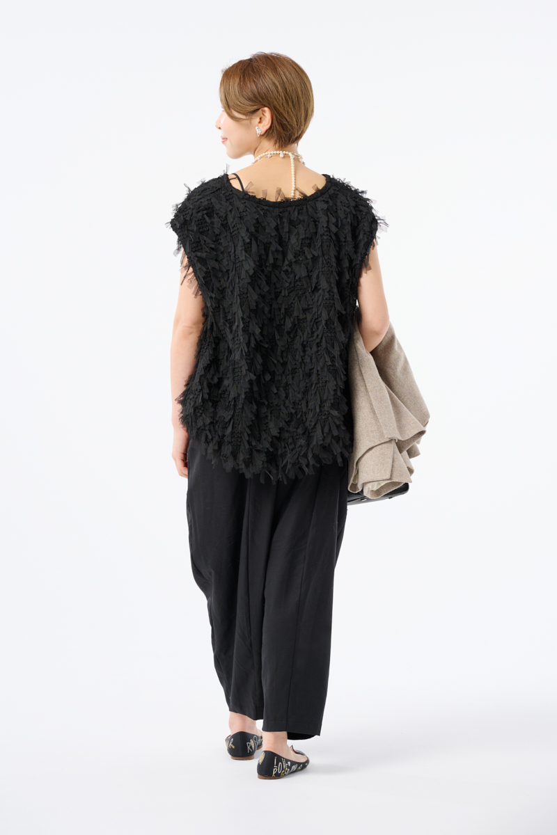 クラウドチームVERY高橋香穂の[THREE SQUARE]リボンペタルジレコーデ