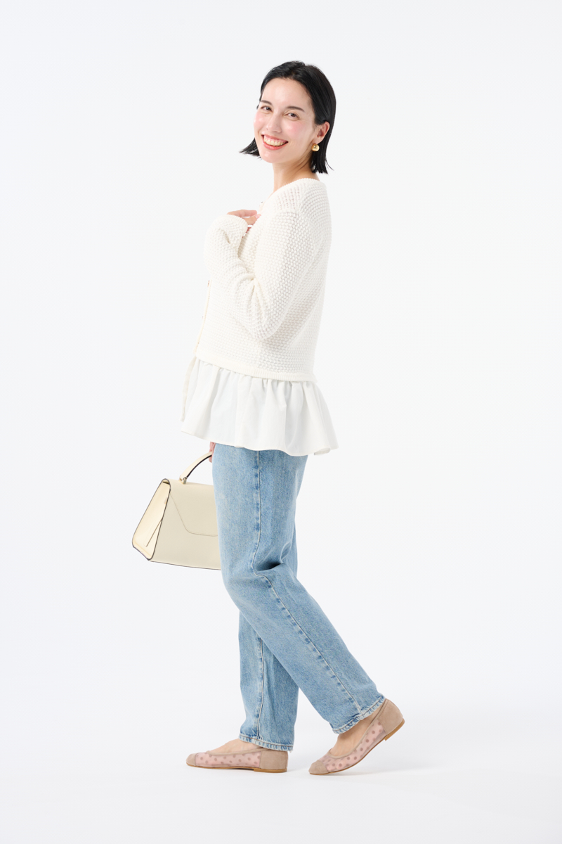 クラウドチームVERY太田史帆子の[THREE SQUARE]ペプラムニットカーディガンコーデ