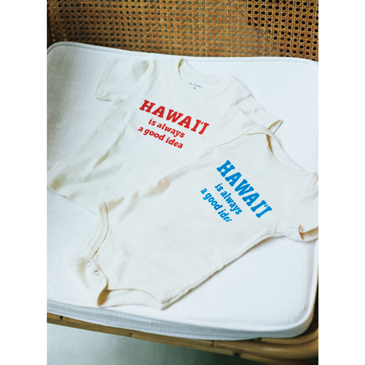 ハワイのセレクトショップat Dawn. O’AHUオリジナルのTシャツとロンパース