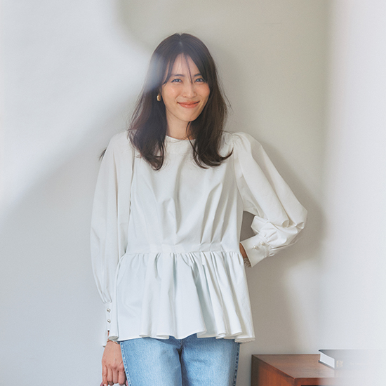 [THREE SQUARE]ペプラムタックブラウス