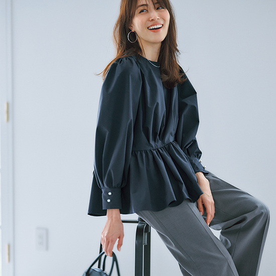 [THREE SQUARE]ペプラムタックブラウス
