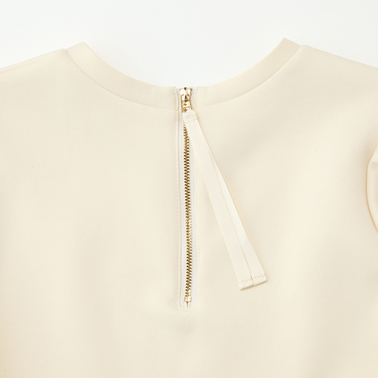 [THREE SQUARE]チュールペプラムプルオーバー