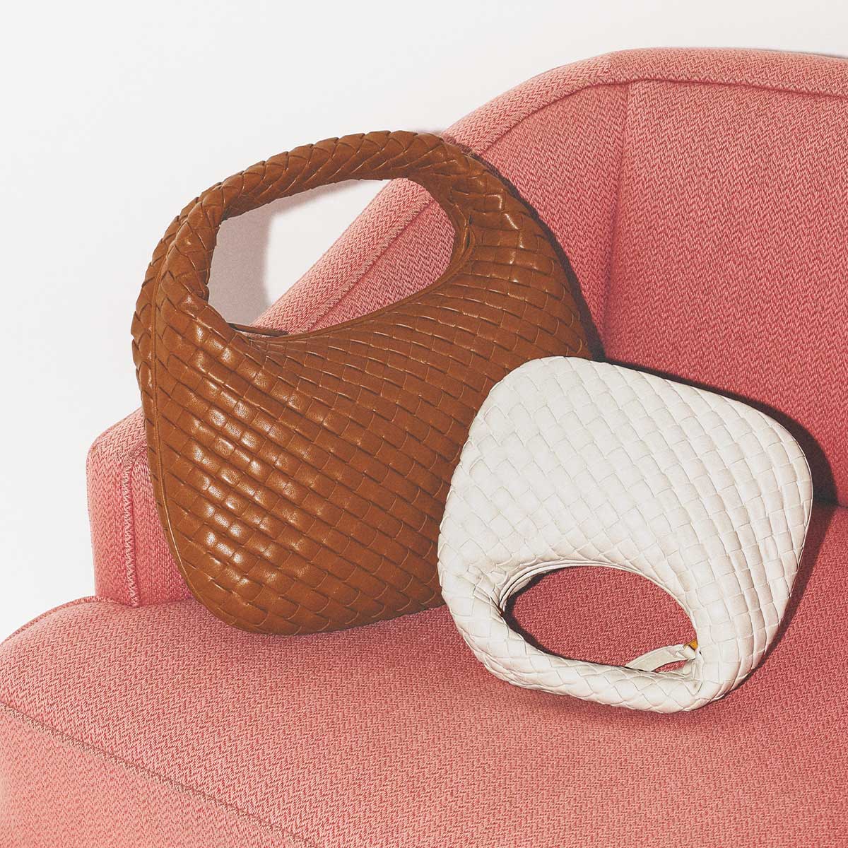 ボッテガヴェネタの新作バッグ「ヴェネタ」