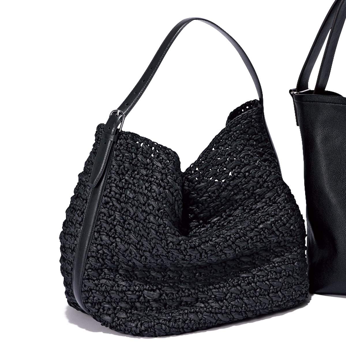 トーテムのラフィア素材のワンショルダーバッグ