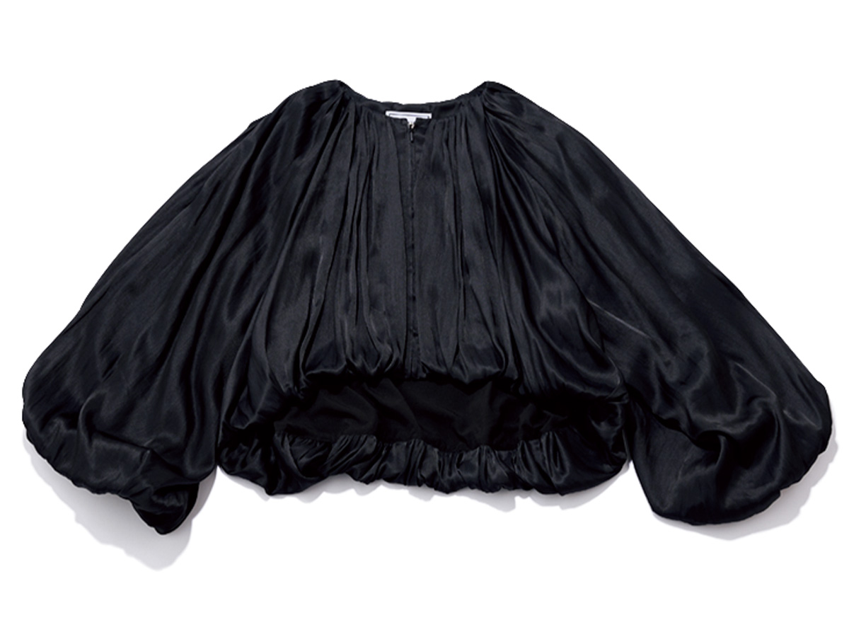 ウィークエンドの甘め黒ブルゾン