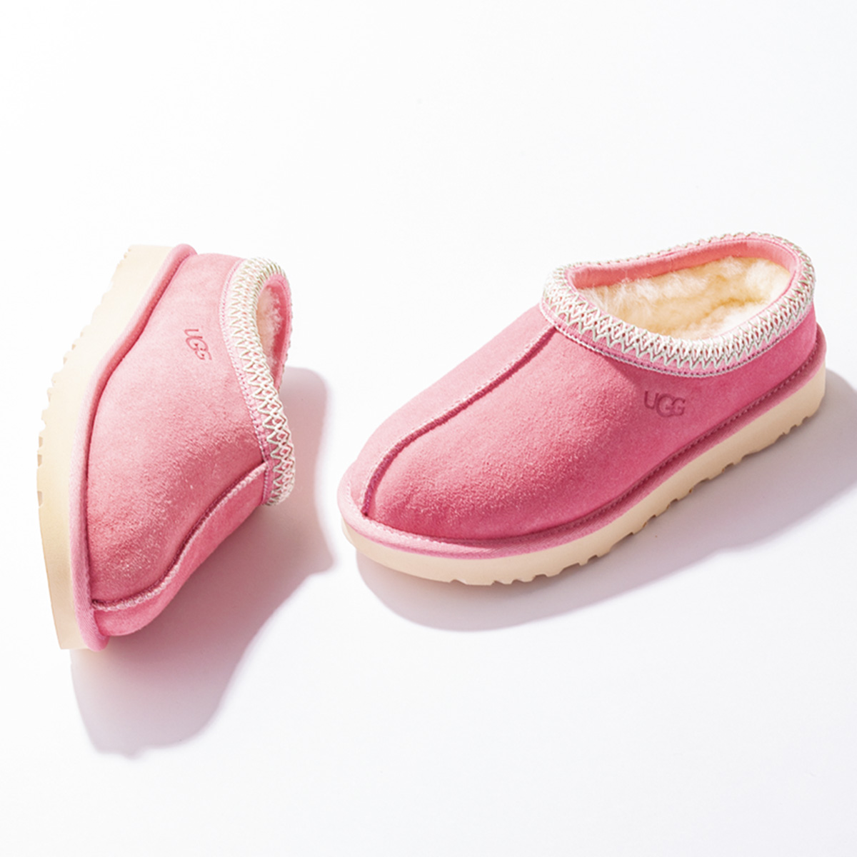 アグの春色スリッポン