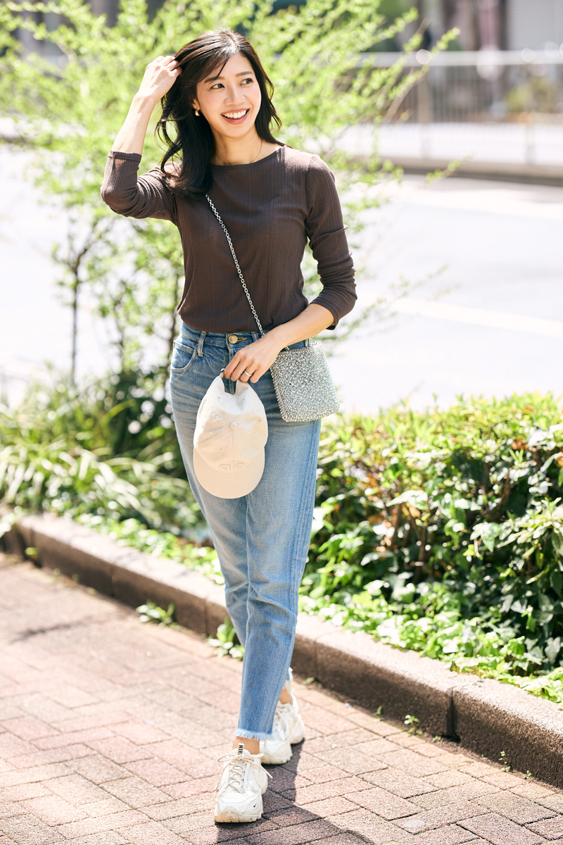 クラウドチームVERY青山美沙子の[ALEGRE]シアーリブカットソーコーデ