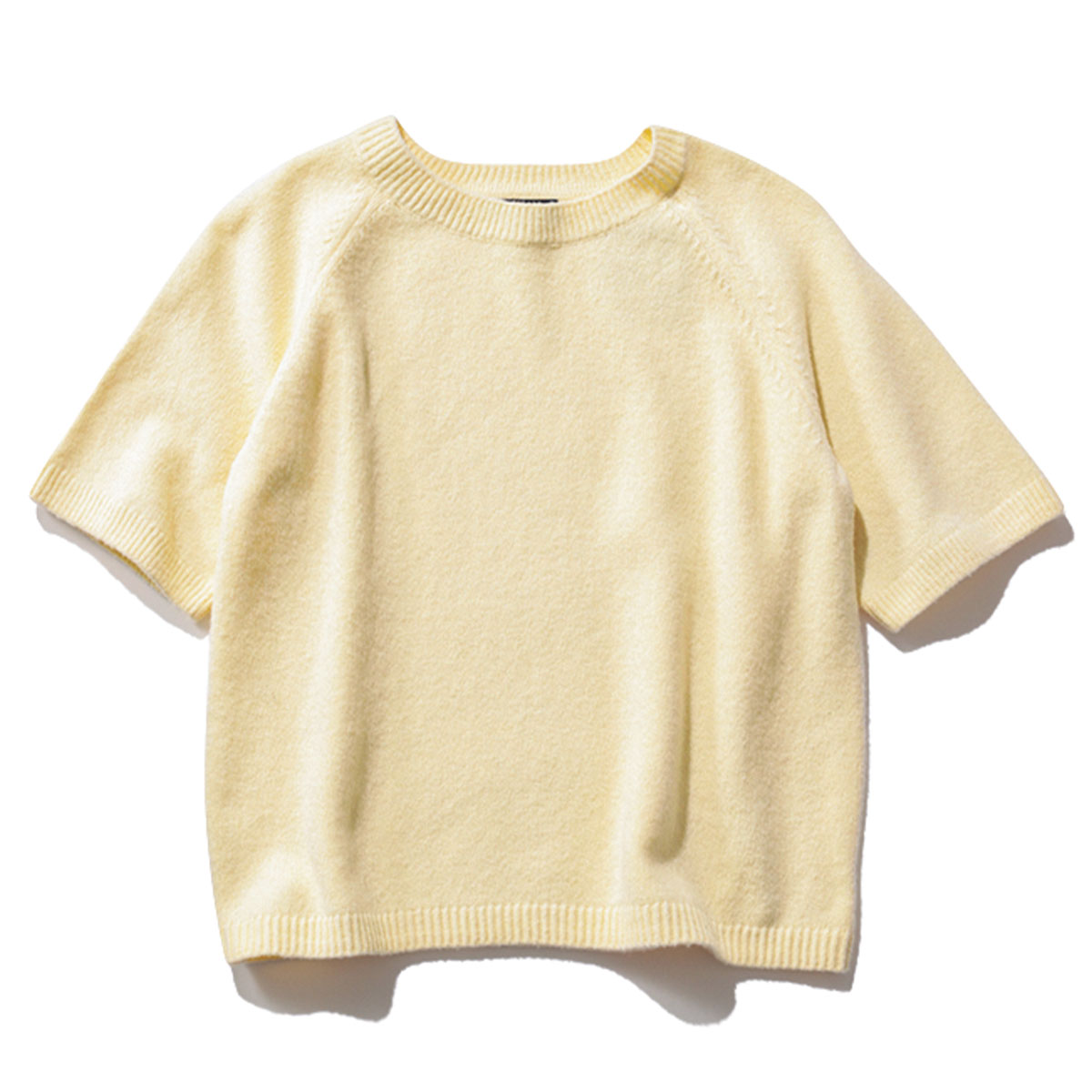 GAPのソフトイエローの半袖ニット