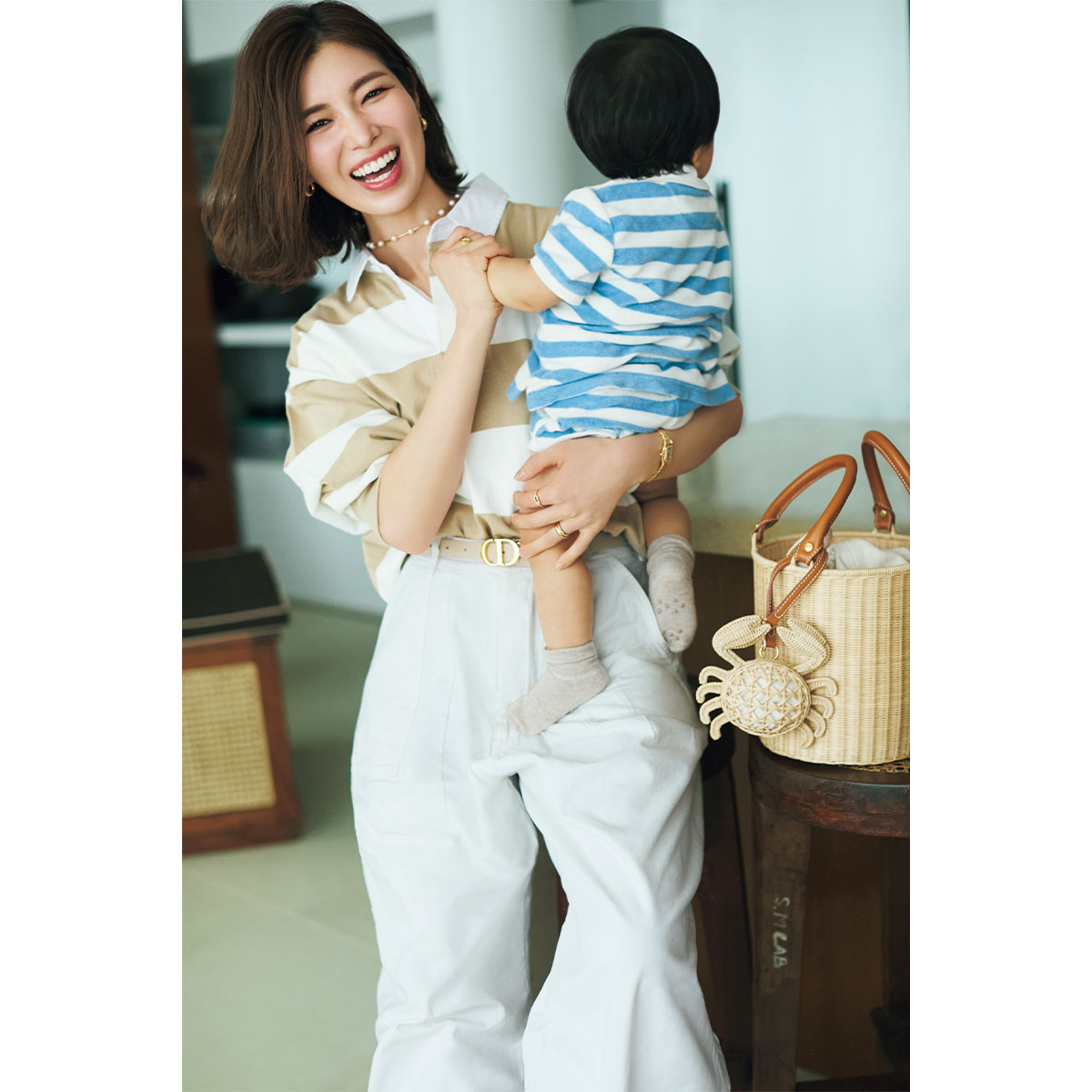 昨年出産した男の子を抱っこした川人未帆さん