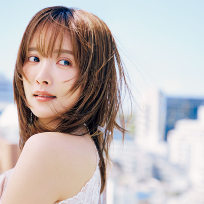 新ヘアが話題【夏菜さん】“何でもサマ見え”カットの秘密！「ほぼGemini頼り」のオシャレとは？