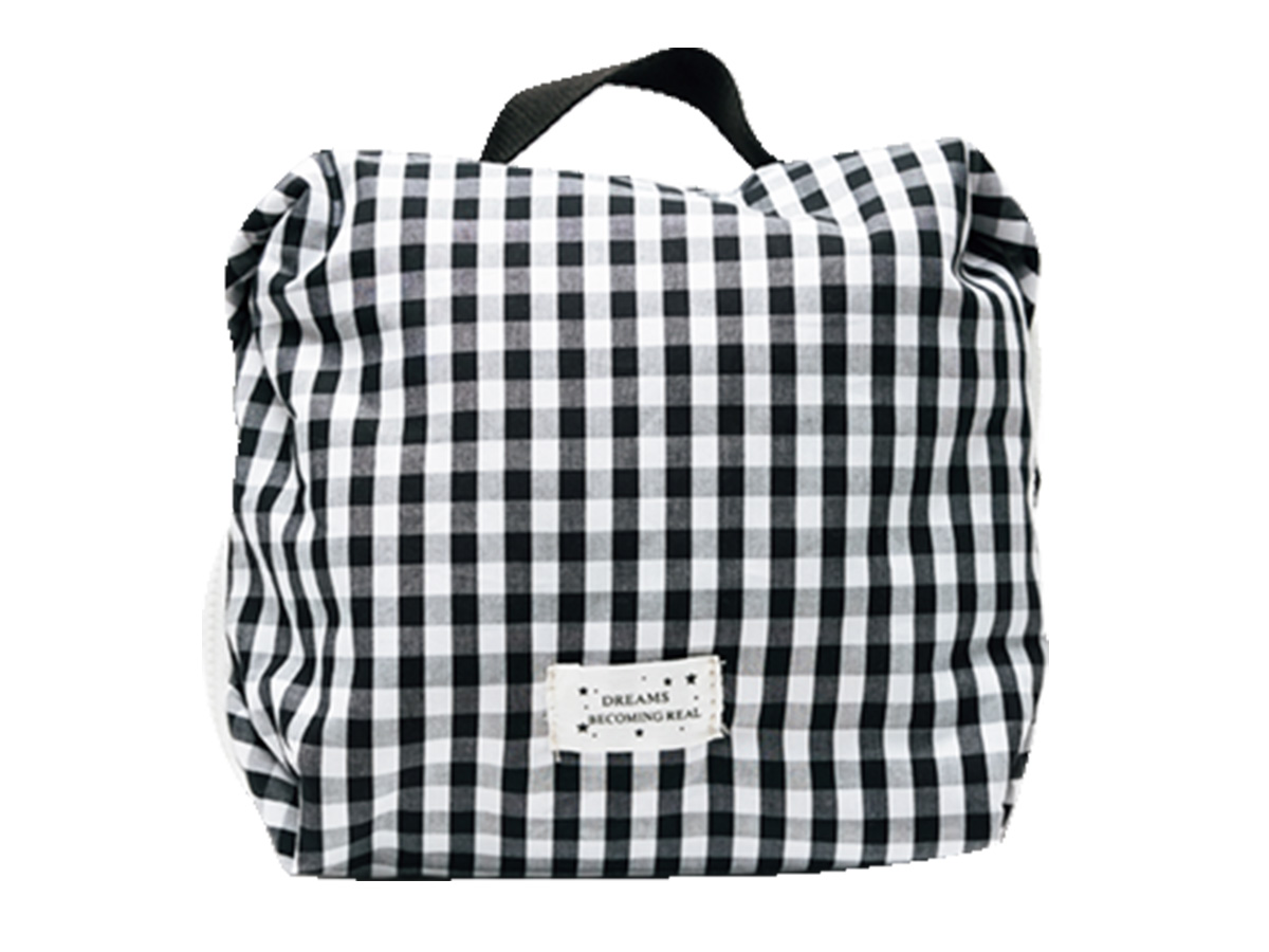ZARA KIDSのチェック柄ポーチ