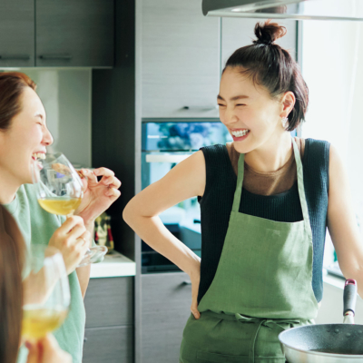【子連れ外食よりラク】“自宅で集まる”浅見れいなさんの「下処理なし」ご飯と愛用品