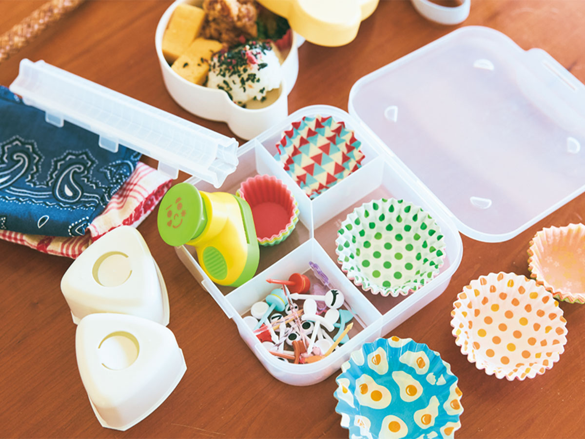 ペーパーカップやピックなどお弁当作りの道具