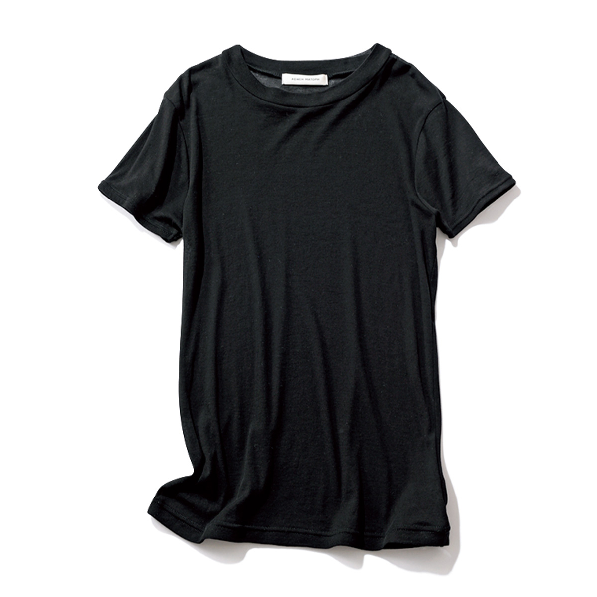 イウエン マトフの黒シアーTシャツ