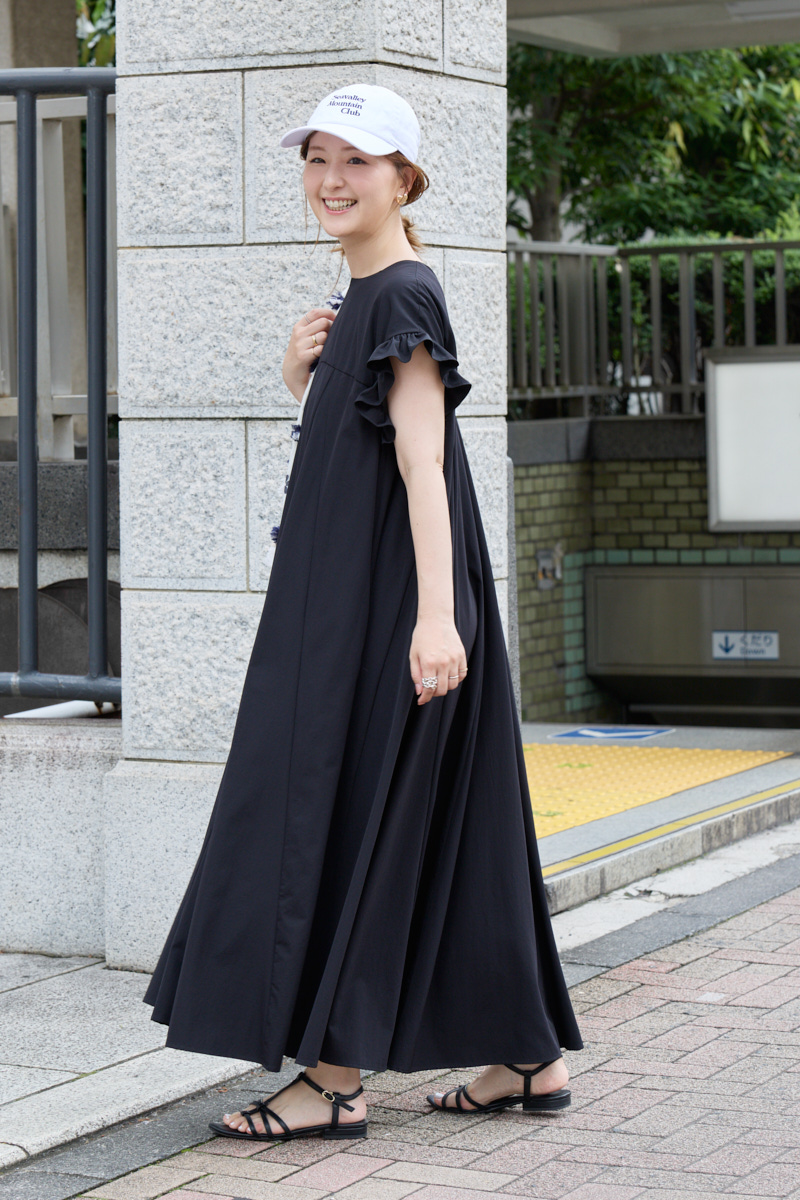 クラウドチームVERY藤原沙由里の[THREE SQUARE]フリルスリーブワンピースコーデ