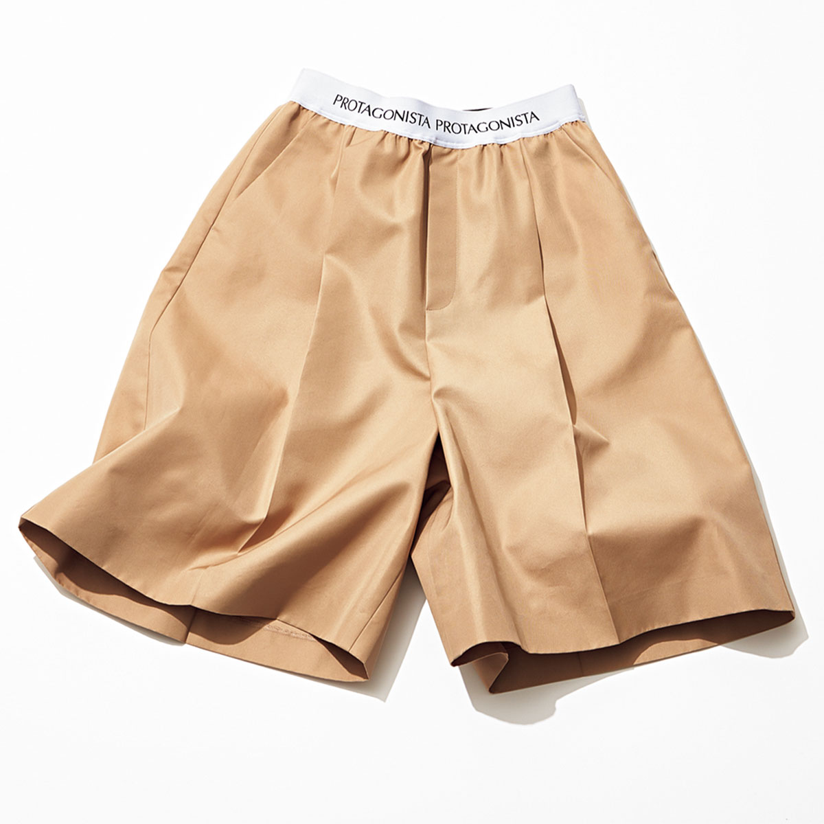 プロタゴニスタのウエストロゴ入り膝丈パンツ
