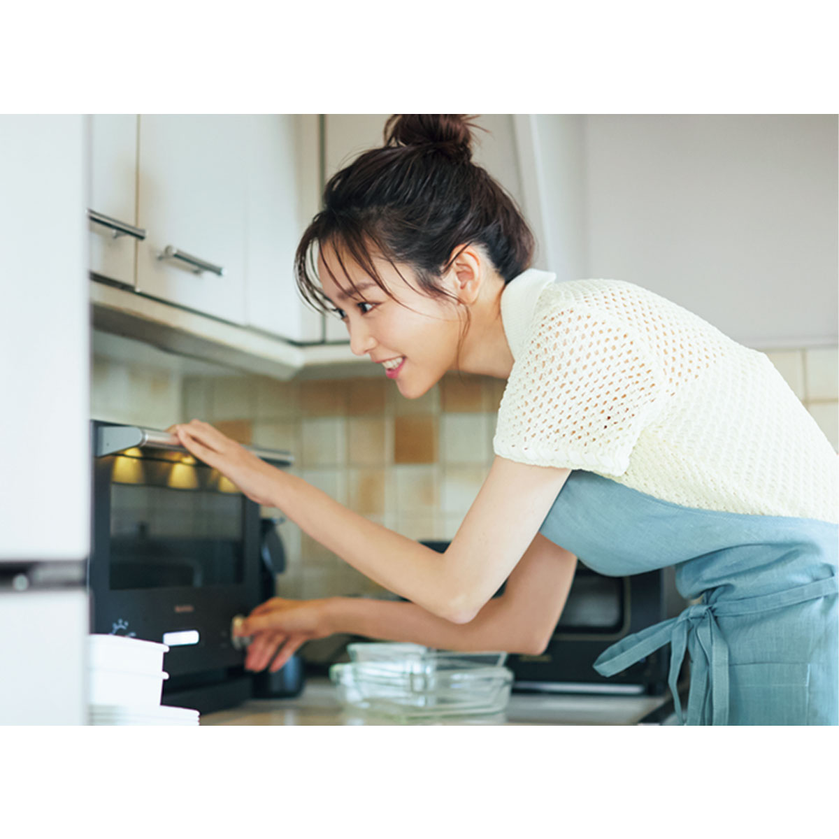 レンジをのぞく桐谷美玲さん