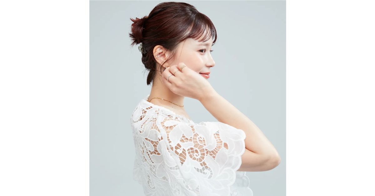 ミニクリップを使った短めボブのヘアアレンジ
