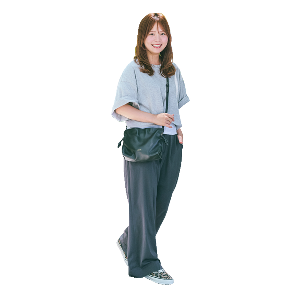 ゆるっとしたTシャツとパンツの体操教室付き添いコーデ