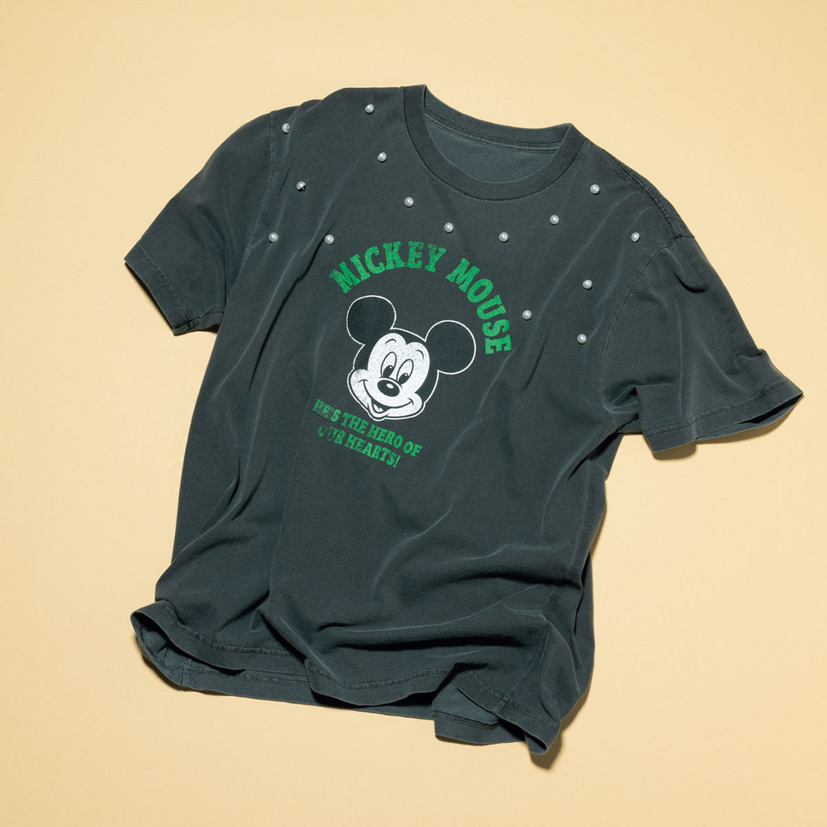 カデュネのヴィンテージ風のプリントTシャツ