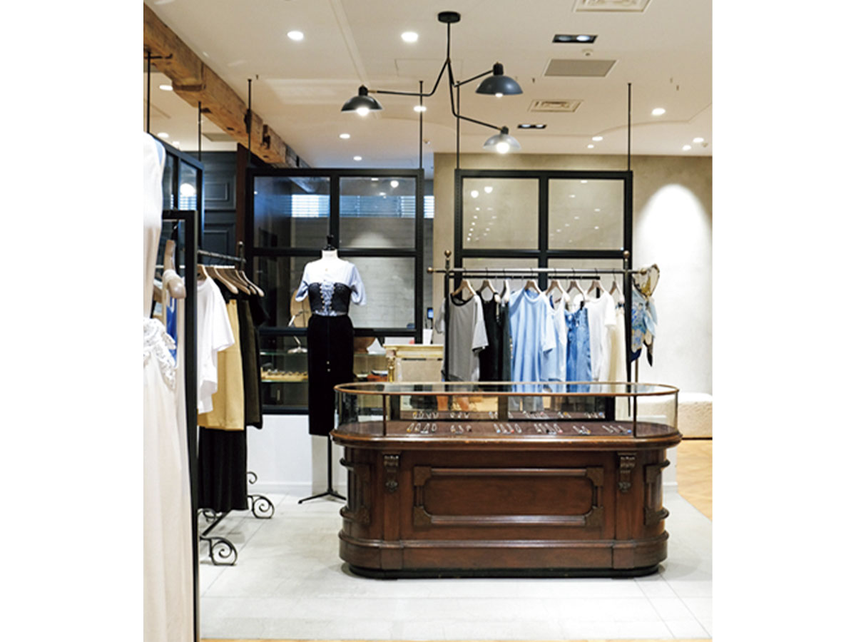 IÉNA LA BOUCLE NEWoMan新宿店