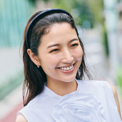 三田友梨佳アナ「実は朝が苦手（笑）」時短でキレイ見えは“上品ヘアアクセ”頼み！