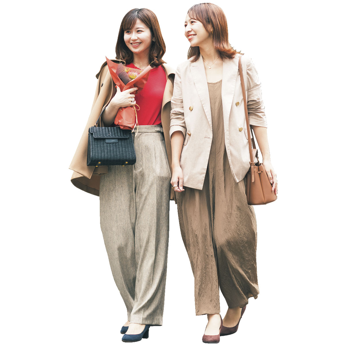 麻布台ヒルズで朝会を楽しむママのオシャレをSNAP